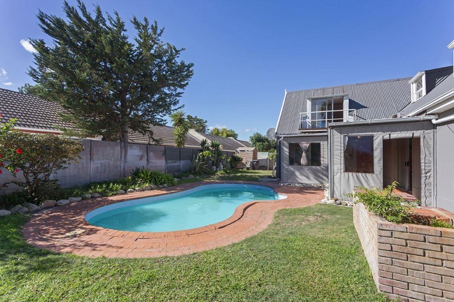 5 Bedroom Property for Sale in West Beach Western Cape